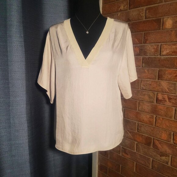 Vince Tops - Vince Women Cream Rib-Trim Double-V Neck Short Solman Sleeve Blouse - Size XS